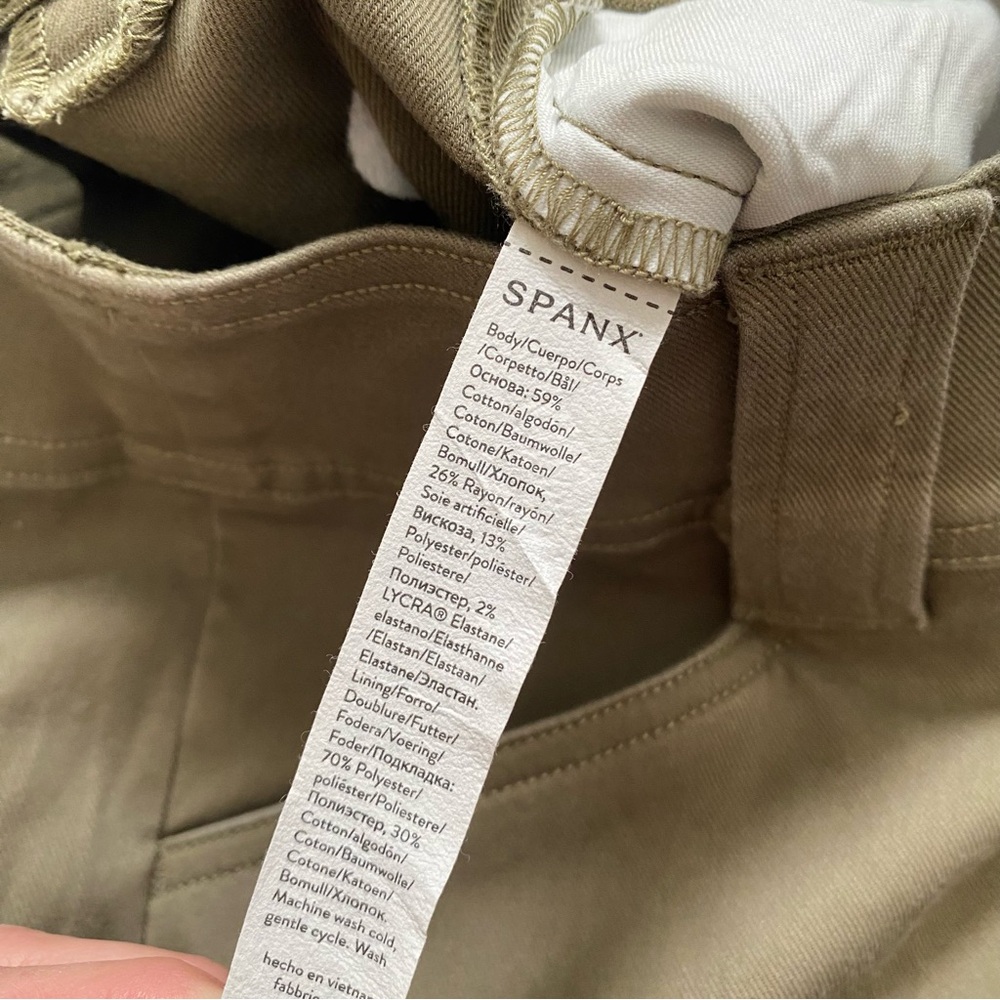 SPANX Stretch Twill Cropped Cargo Trouser In Spanish Olive size Medium - Picture 9 of 13